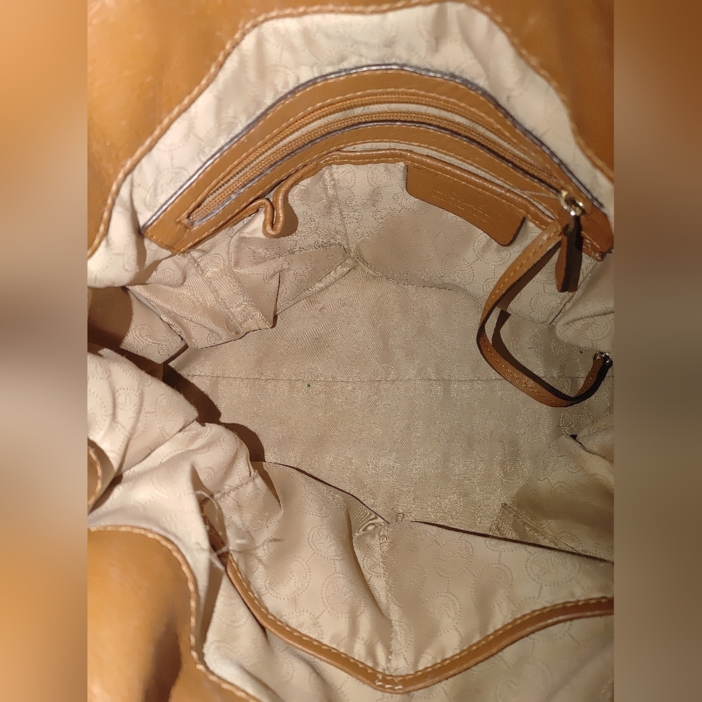 AUTHENTICMICHAEL Kors Handbag Purse Shoulder Bag  Suede Cross Weave Limi… - Picture 8 of 13